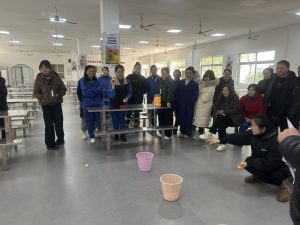 江西制藥工會(huì)舉辦慶“三八”乒乓球定點(diǎn)投擲比賽